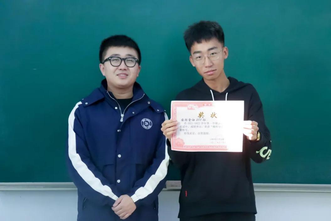 说明: 微信图片_20211118234400